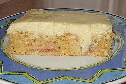 Rhabarberschnitten mit Vanille - Schmand - Guss 17