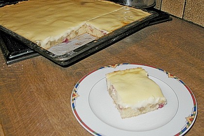 Rhabarberschnitten mit Vanille - Schmand - Guss 31