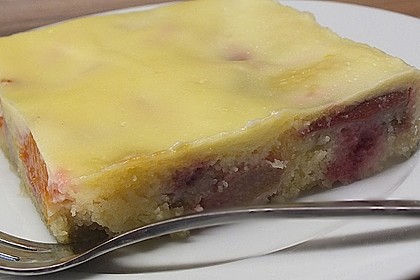 Rhabarberschnitten mit Vanille - Schmand - Guss 3