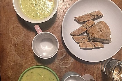 Kartoffel - Lauch - Suppe mit Lachs und Tomaten 2