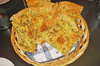 Knoblauchbrot / Kr&auml;uterbutterbrot