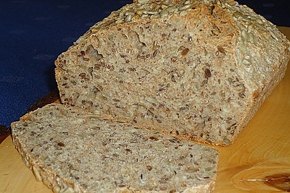 Schnelles Dinkel - Buchweizen - Brot 22