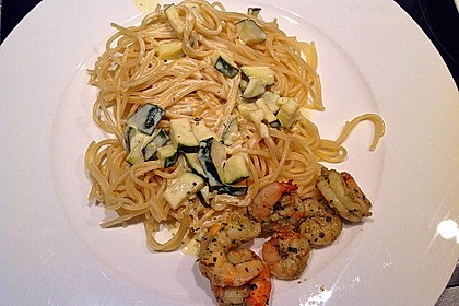 Spaghetti mit Zitronen - Sahne - Soße 10