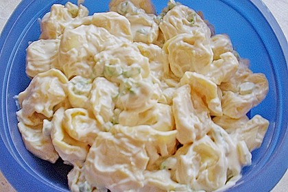 Tortellinisalat
