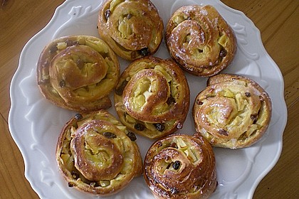 Apfel - Rosinenschnecken 2