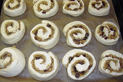 Apfel - Rosinenschnecken 18
