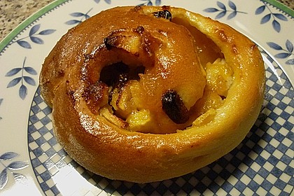 Apfel - Rosinenschnecken 9