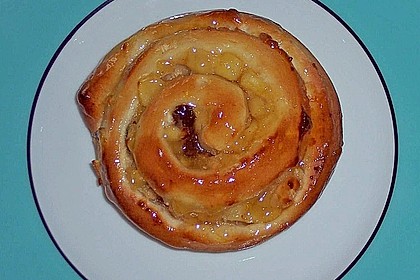 Apfel - Rosinenschnecken 4