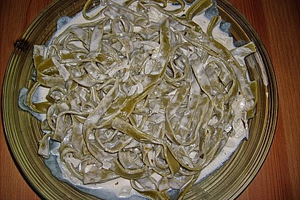Gr&uuml;ne Nudeln mit Zitronen - Sahne - Sauce 2