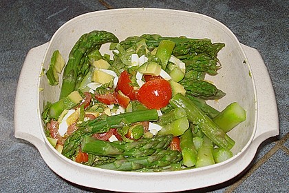 Spargelsalat mit Eiern,  Avocado, Tomaten 3