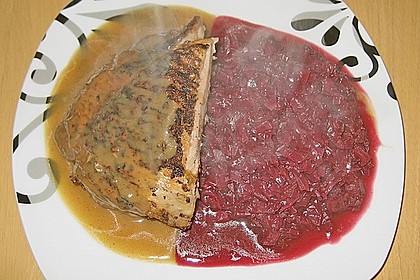 Putenoberkeule mit Sp&auml;tzle und Rotkohl