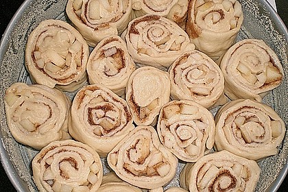 Zimtrollen-Kuchen 256