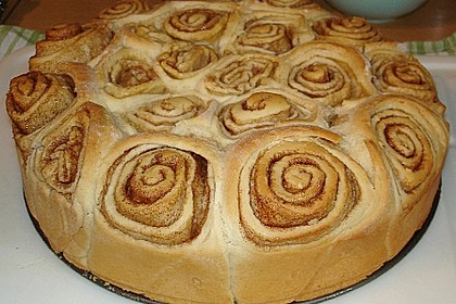 Zimtrollen-Kuchen 136