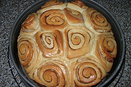 Zimtrollen-Kuchen 116