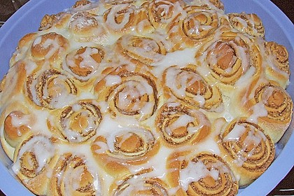 Zimtrollen-Kuchen 192
