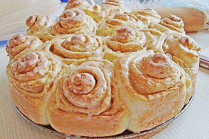 Zimtrollen-Kuchen 235