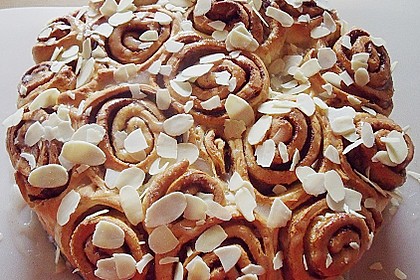 Zimtrollen-Kuchen 148