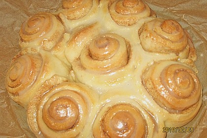 Zimtrollen-Kuchen 158