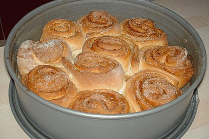 Zimtrollen-Kuchen 172