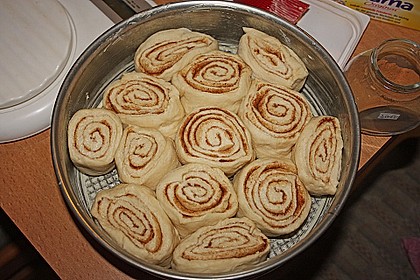 Zimtrollen-Kuchen 232