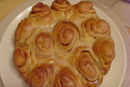 Zimtrollen-Kuchen 310