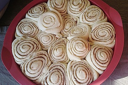 Zimtrollen-Kuchen 164