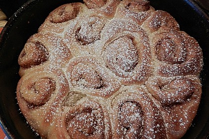 Zimtrollen-Kuchen 215