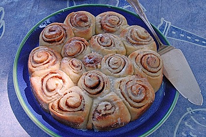 Zimtrollen-Kuchen 90