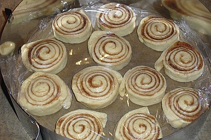 Zimtrollen-Kuchen 345