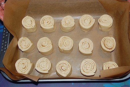 Zimtrollen-Kuchen 347