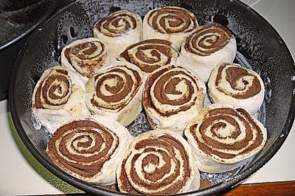 Zimtrollen-Kuchen 111