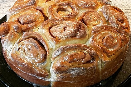 Zimtrollen-Kuchen 67