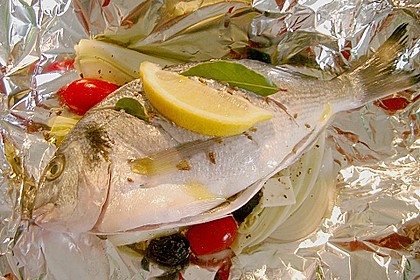 Dorade in der Folie 1