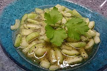 Gurkensalat süß - sauer