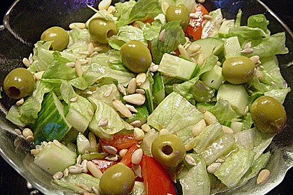 Salat mit Kernen