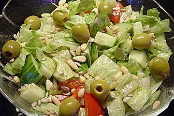 Salat mit Kernen