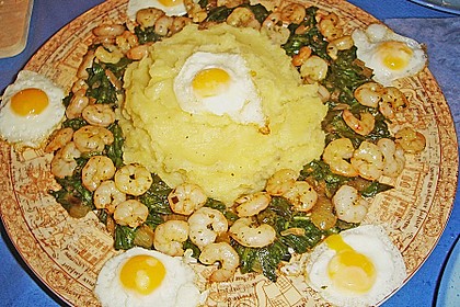 Kartoffelp&uuml;ree mit Wachtelspiegelei und Krabben 1