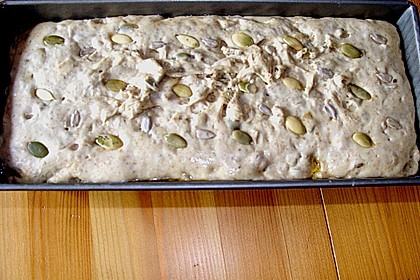 Steirisches Kürbiskern-Brot mit Kürbiskernöl 71