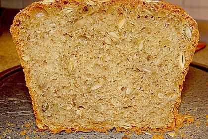 Steirisches Kürbiskern-Brot mit Kürbiskernöl 16