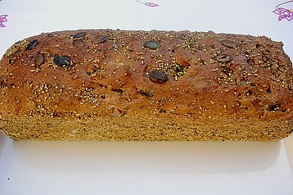 Steirisches Kürbiskern-Brot mit Kürbiskernöl 20