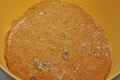 Steirisches Kürbiskern-Brot mit Kürbiskernöl 76