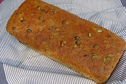 Steirisches Kürbiskern-Brot mit Kürbiskernöl 21