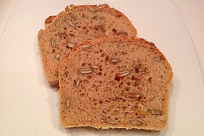 Steirisches Kürbiskern-Brot mit Kürbiskernöl 7