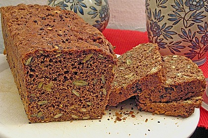Steirisches Kürbiskern-Brot mit Kürbiskernöl 10