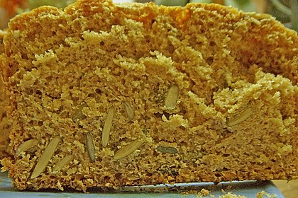 Steirisches Kürbiskern-Brot mit Kürbiskernöl 70