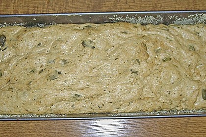 Steirisches Kürbiskern-Brot mit Kürbiskernöl 83