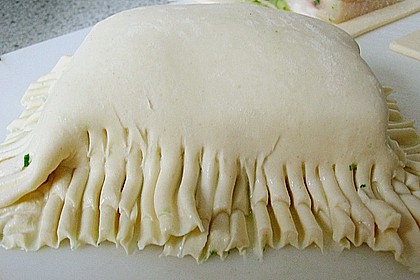 Lachsfilet mit Spinat im Bl&auml;tterteig und Senf - Sahnesauce 3