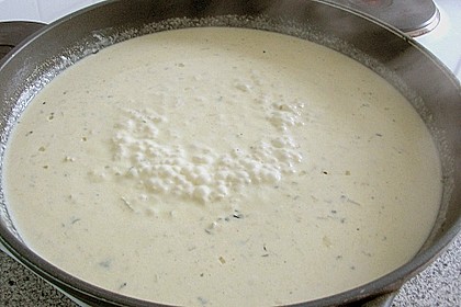 Lachsfilet mit Spinat im Bl&auml;tterteig und Senf - Sahnesauce 4