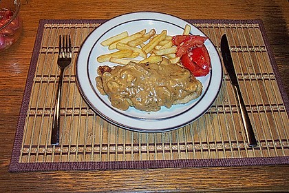 Rahmschnitzel mit J&auml;gerso&szlig;e 4