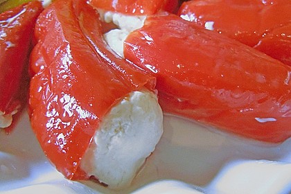 Antipasti - mit Frischkäse gefüllte Paprika 4